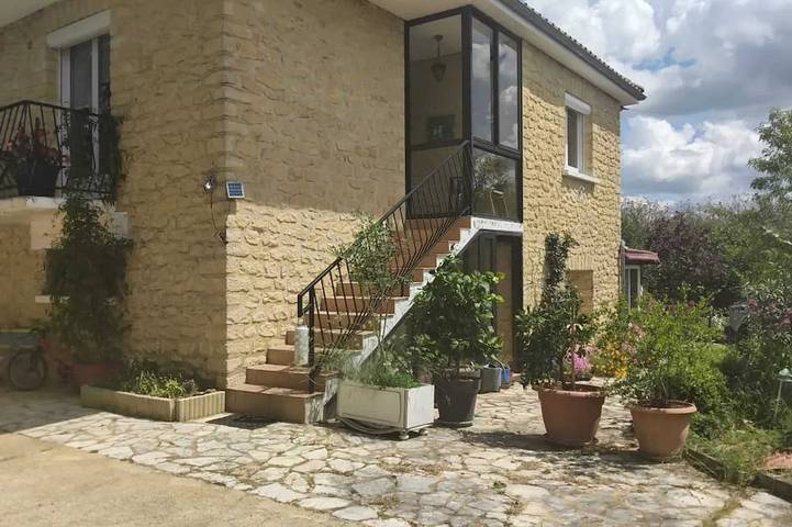 Appartement de vacances pour 4 personnes, avec jardin