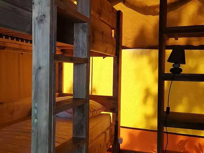 Flower Camping Jas du Moine - Tente en toile et en bois 4 personnes - Safari Standard 25m²(sans sanitaires) in Salignac, Région de Forcalquier