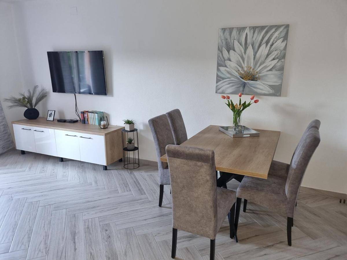 Ganze Wohnung, Apartments Ledic in Krvavica, Makarska Riviera