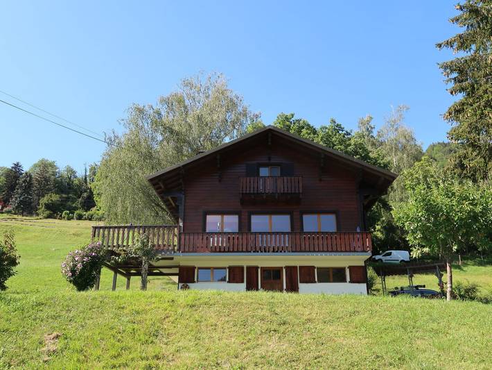 Ferienhaus für 4 Personen, mit Balkon und Terrasse sowie Garten und Seeblick in Montreux