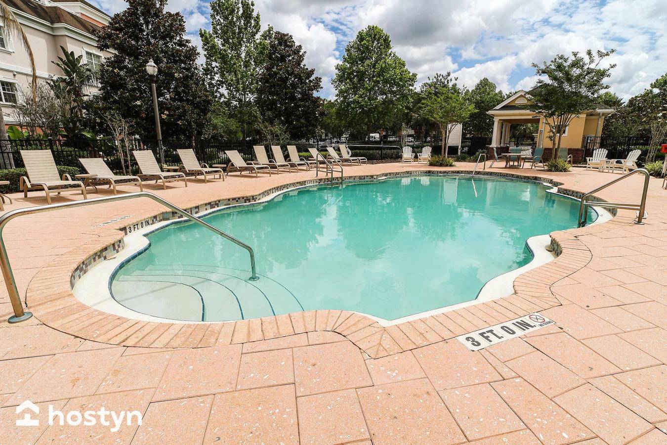 Entire apartment, 3Br Family Apartment for 8 Peaceful Residential Retreat in Reunion (FL), Four Corners