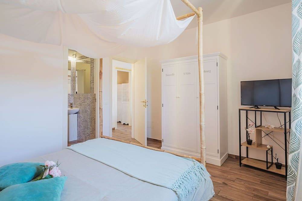 Ganze Wohnung, Angenehme Wohnung für 7 Gäste mit Klimaanlage,  W-Lan, Tv, Innenhof und Haustiere erlaubt in Viareggio, Italienische Riviera