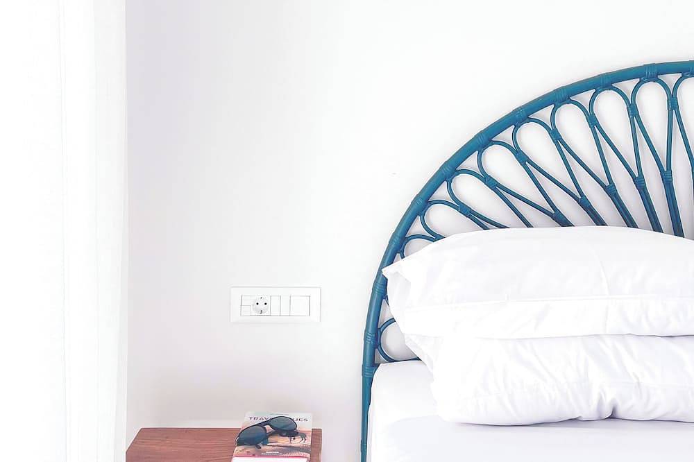 Stylish Beach House 4 Br w/pool - 1 min from the beach! in Lachania, Rhodes