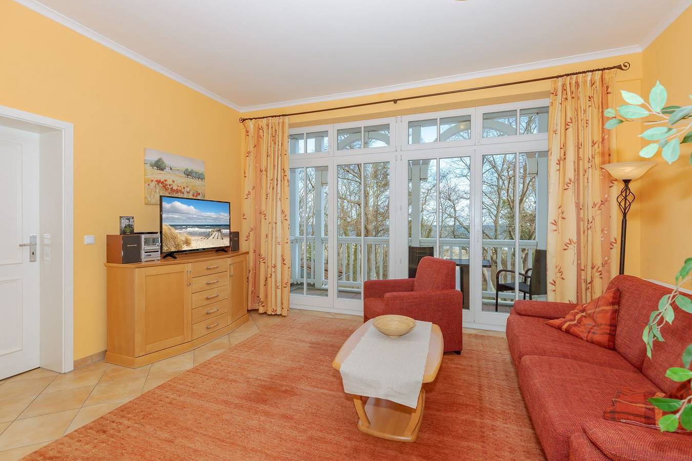 Ganze Wohnung, Strandnahe Ferienwohnung an der Ostsee mit Balkon, Saunabereich & Pool im Haus! in Ostseebad Kühlungsborn, Kühlungsborn