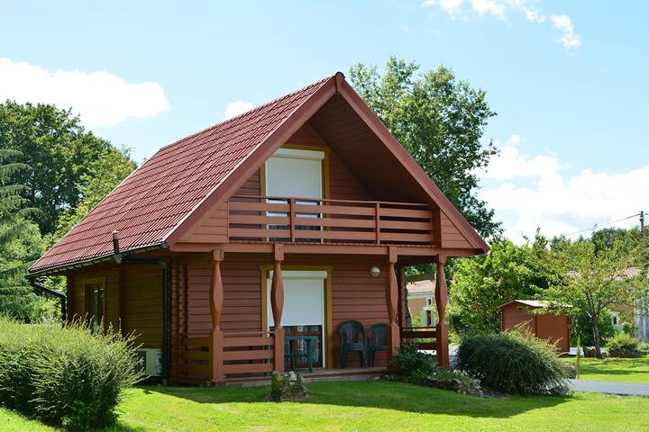 Gîte pour 4 personnes, avec terrasse et jardin, animaux acceptés