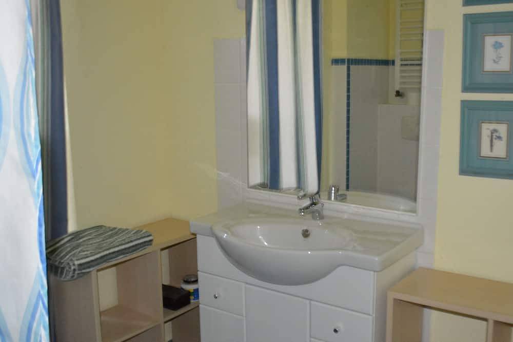 Ganze Wohnung, Großzügige Ferienwohnung mit Service in ruhiger Umgebung in Ruhner Berge, Ludwigslust-Parchim