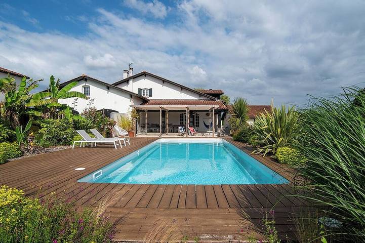 Location de vacances pour 14 personnes à Saint-Étienne-d'Orthe