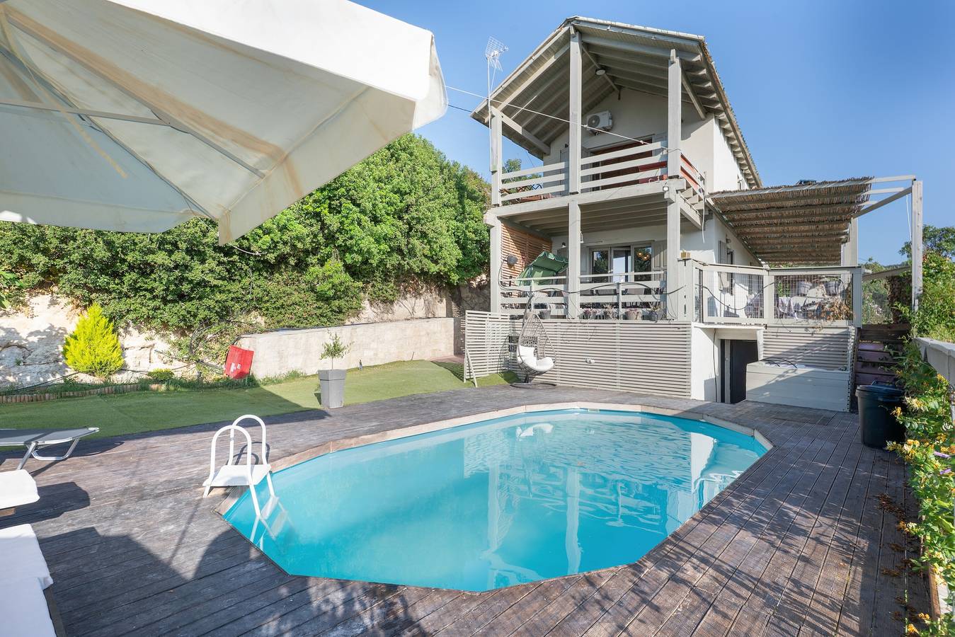Villa de Madeira: Sea View Retreat with Wi-Fi, Air Conditioning, Private Pool & Jacuzzi in Alfa, Rethymno region