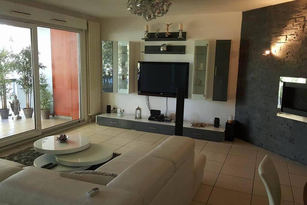 Appartement entier, Superbe Duplex au Nouveau Bassin avec vue superbe in Mulhouse, Région de Mulhouse