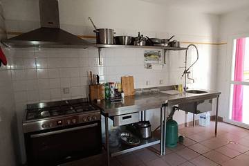 Chambre D’hôte pour 15 Personnes dans Prugnanes, Région de Perpignan, Photo 2