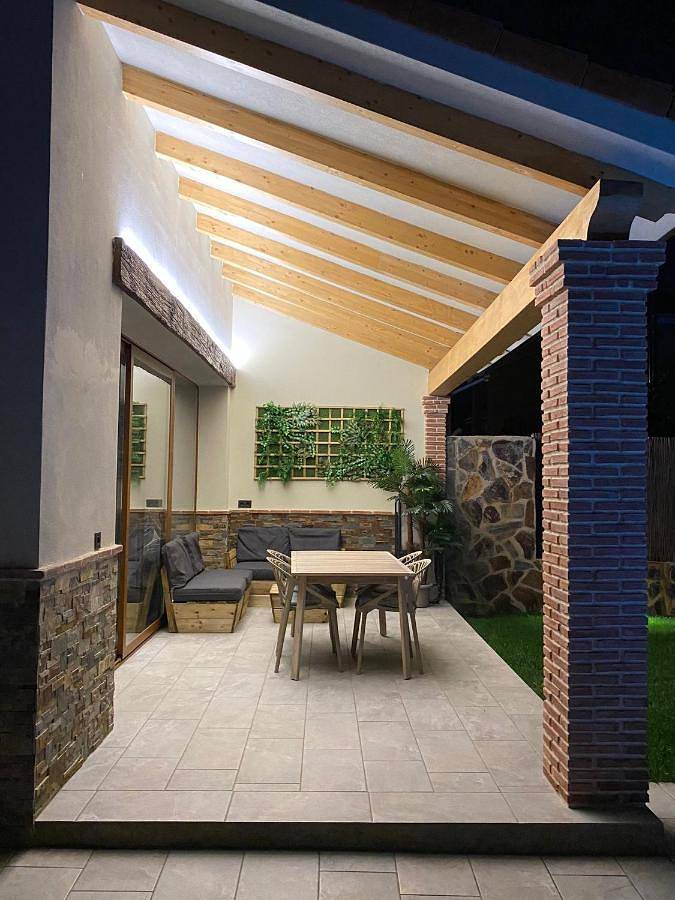 Casa de vacaciones para 4 personas, con jardín además de terraza y piscina en Valle del Ambroz - 2