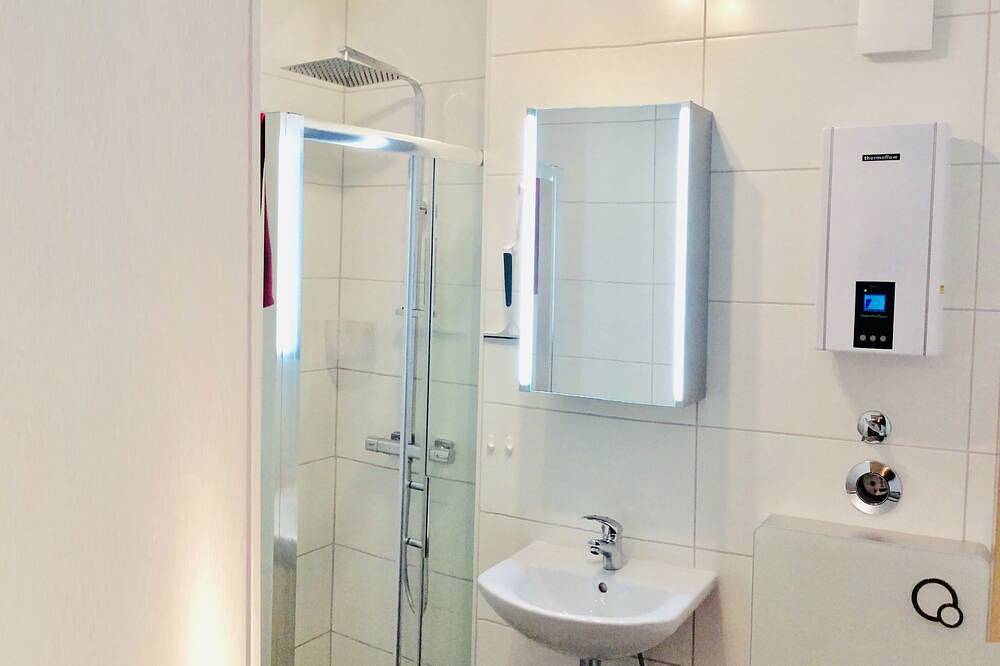 Ganze Wohnung, Ferienwohn. in Saarbrücken  5  Gehmin. z. Hauptbahnhof u. i. die Fussgängerzone in Saarbrücken, Saarbrücken & Umgebung
