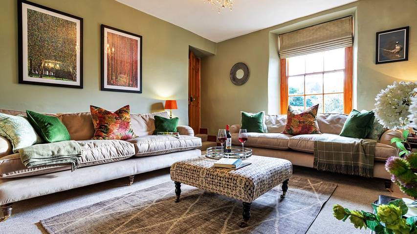 Holiday rental for 8 people, with garden in North West England