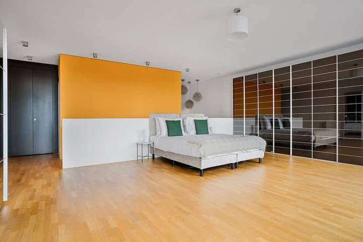 Appartement entier, Blueground | Escher Wyss, view, nr Lake Zurich in Zurich, District de Zurich