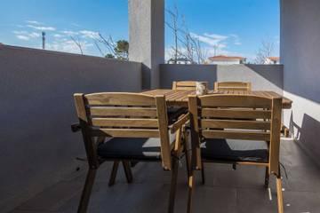 Ferienwohnung für 6 Personen, mit Balkon/Terrasse und Terrasse, kinderfreundlich auf Vir