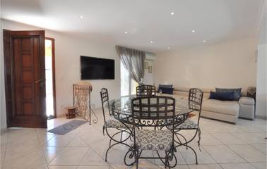 Location De Vacances pour 6 Personnes dans Bagnols-en-Forêt, Région de Draguignan, Photo 3