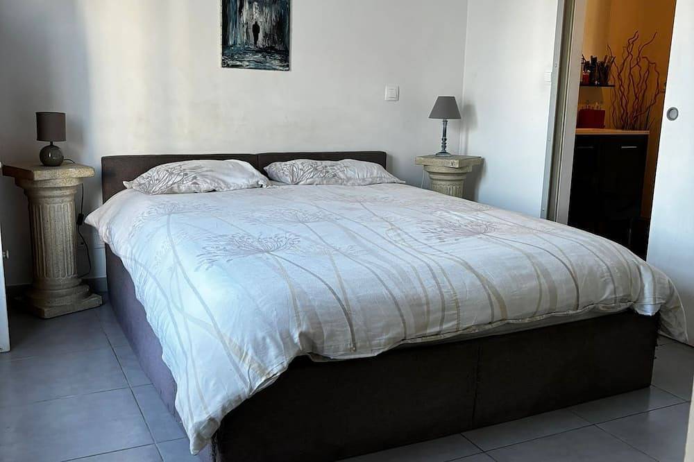 Entire apartment, Joli Appartement Dans Petite Résidence Privée, Très Calme in Prés d'Arènes, Montpellier