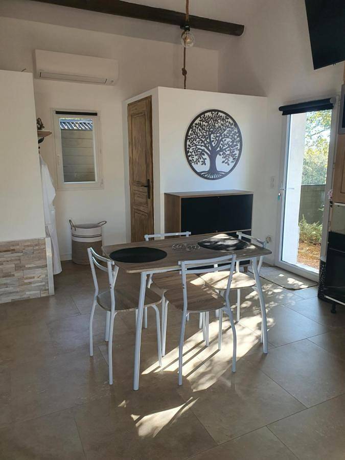 Gîte pour 2 personnes, avec jardin et vue à Tavernes - 4