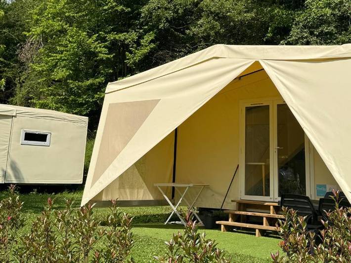 Camping pour 4 personnes, avec bassin pour enfant dans les Hautes-Pyrénées - 2