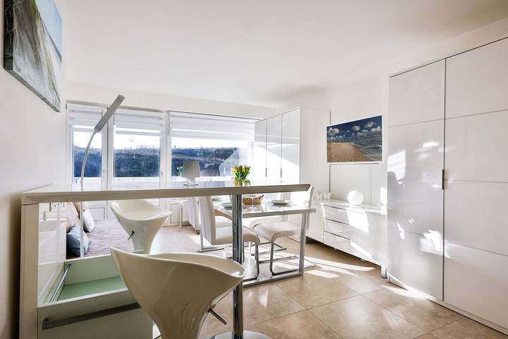 Ganze Wohnung, Modernes 1-Raum-Appartement in absolut strandnaher Lage mit Westbalkon. in Strand Hörnum, Hörnum