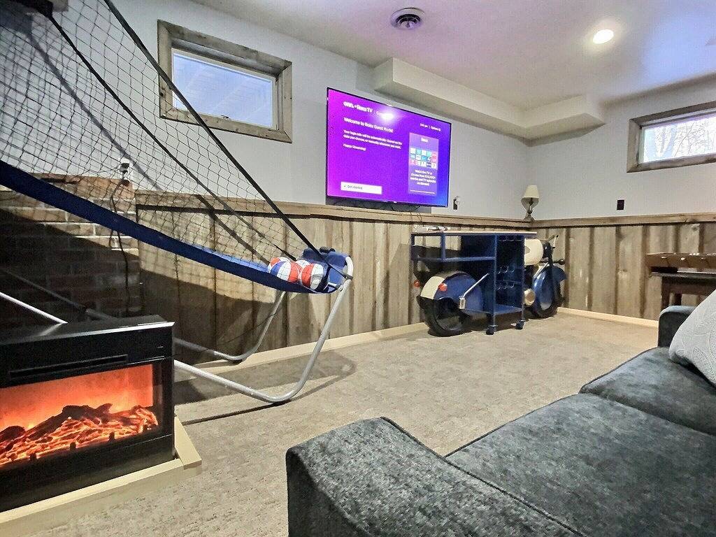 The Big Lebearski! Hot Tub, Fireplace! in Killington, Rutland County