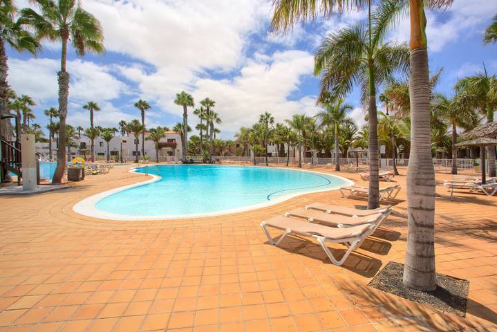 Ferienwohnung für 3 Personen, mit Garten und Kinderpool in Corralejo - 2