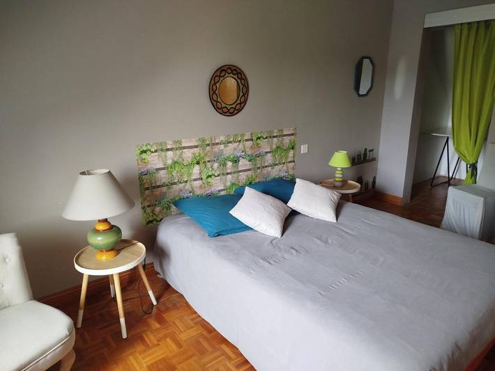 Chambre d’hôte pour 2 personnes, avec jardin ainsi que vue et terrasse
