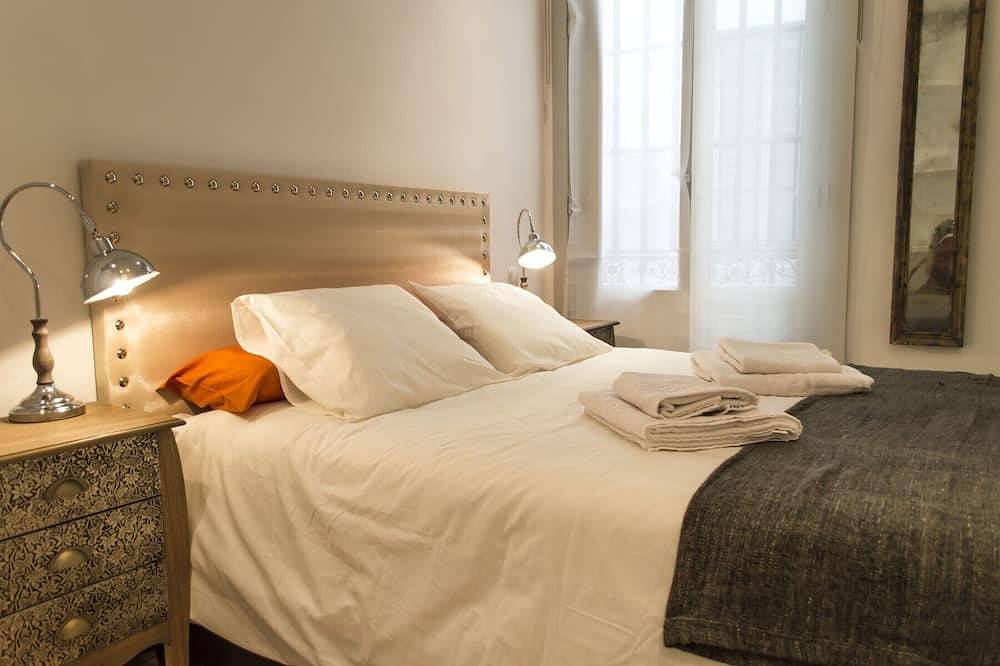 Entire apartment, Apartment Madrid Downtown Puerta del Sol M (Pre2C) in Centro (Madrid), Madrid