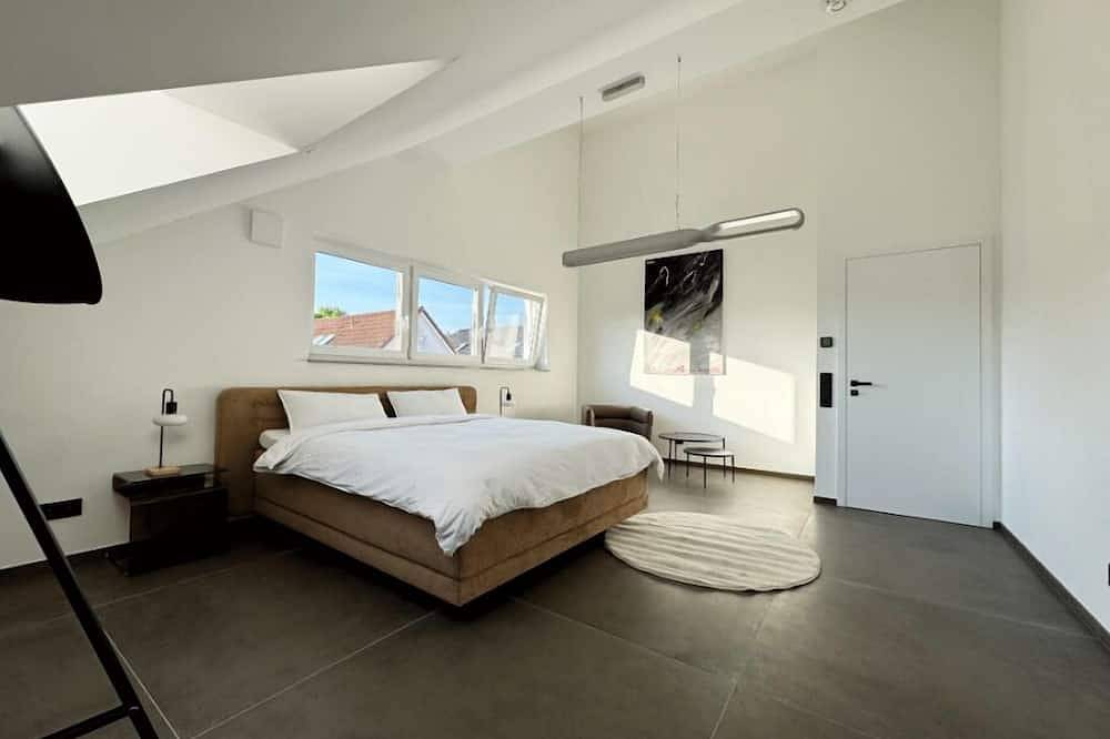 Ganze Wohnung, Abstatt Deluxe Loft mit Spabad, Designküche, Balkon, Aufzug & Privatparkplatz in Abstatt, Stuttgart Region
