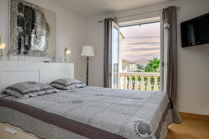 Ferienpark für 6 Personen, mit Pool und Balkon sowie Whirlpool in Provence-Alpes-Côte d'Azur - 4