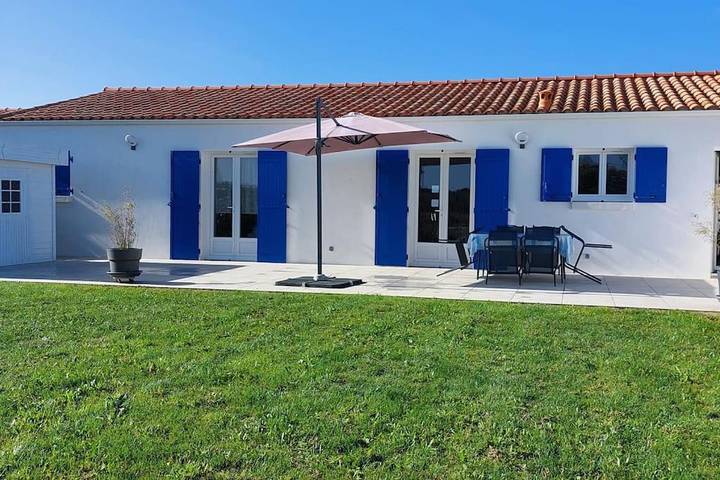 Location de vacances pour 8 personnes, avec jardin dans Plage de Matha