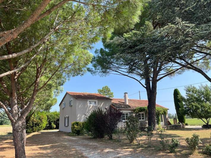 Location de vacances pour 5 personnes, avec piscine ainsi que jardin et vue, animaux acceptés à Montélimar - 3