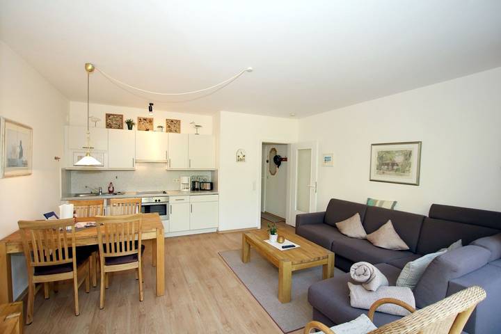 Ganze Wohnung, Ferienwohnung mit 2-Zimmern auf ca. 44m² mit Westterrasse in Wyk auf Föhr (Stadt), Wyk auf Föhr