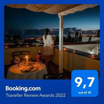 Chambre d’hôte pour 5 personnes, avec vue et terrasse à Ercolano