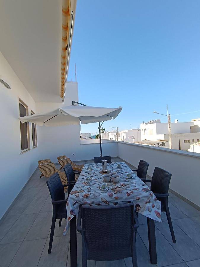 Appartamento intero, Casa Laura 100m dalla sabbia in Lido Marini, Golfo di Taranto
