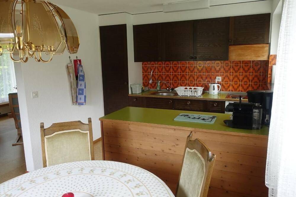 Ganze Wohnung, Ferienwohnung Akalei in Aeschi bei Spiez, Thunersee