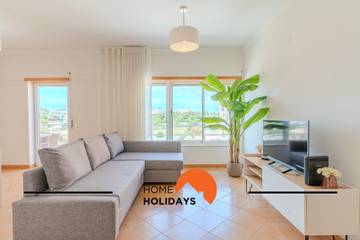 Casa rural para 4 personas, con piscina y balcón en Armação de Pêra (costa)