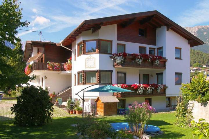 Gîte pour 5 personnes, avec jardin à Tarrenz