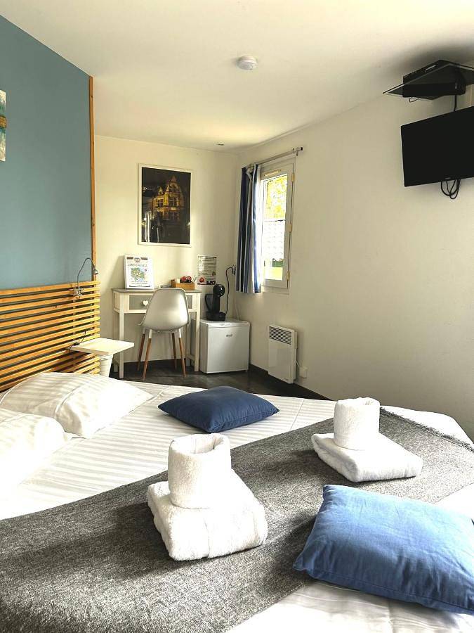 Parc de vacances pour 4 personnes, avec bassin pour enfant ainsi que jardin et piscine en Dordogne - 3