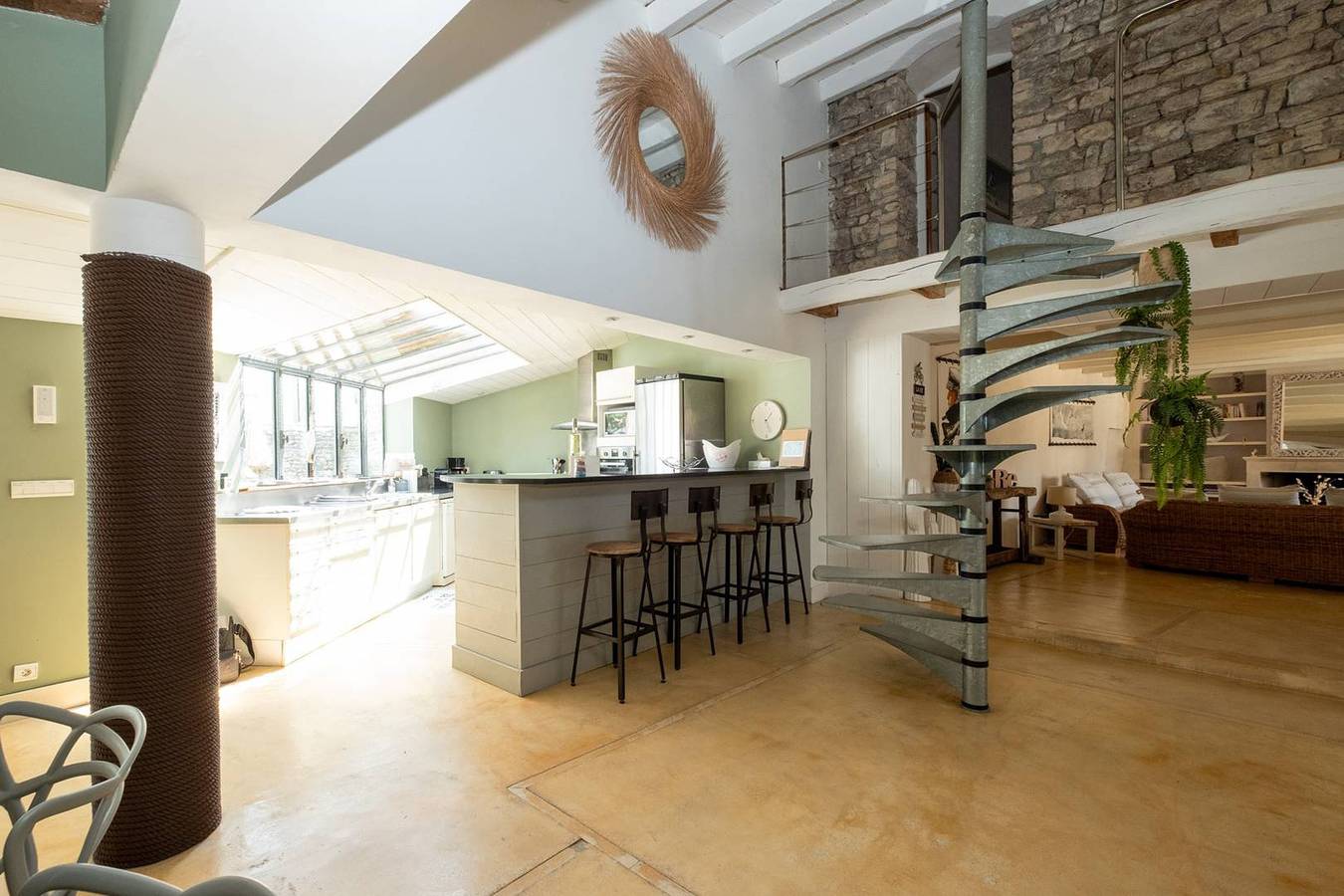 Appartement de vacances entier, Charmante maison dans venelle fleurie in Sainte-Marie-de-Ré, Île de Ré