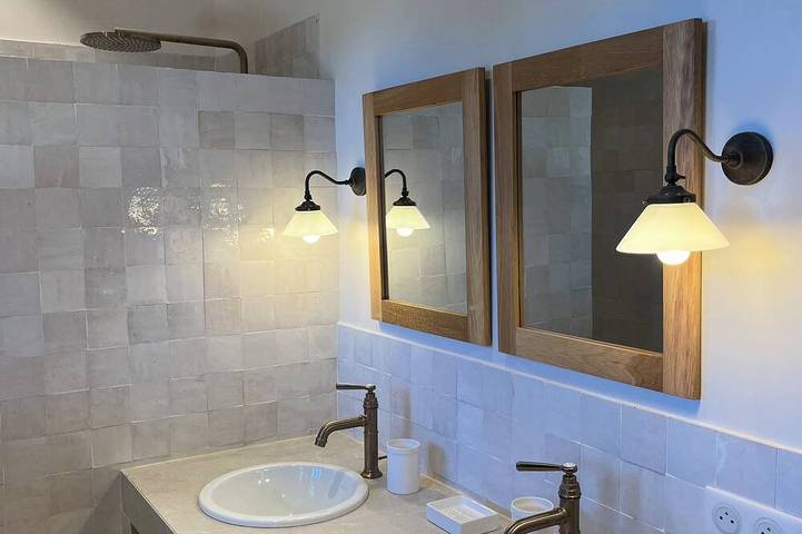 Maison de campagne pour 12 personnes, avec jardin et piscine à Aureille - 4