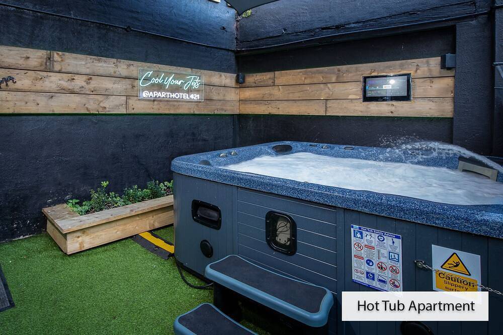 Ganze Wohnung, Hot tub apartment @ Aparthotel421 by Seafront Collection in Blackpool Pleasure Beach, Nordwestengland