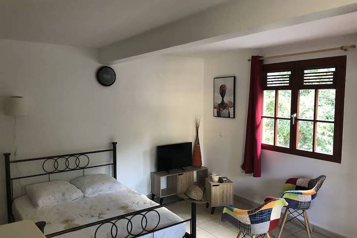 Gîte pour 2 personnes, avec terrasse à Sainte-Anne (Martinique) - 2