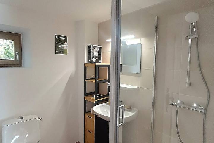 Gîte pour 4 personnes, avec Jardin à Gravières - 4
