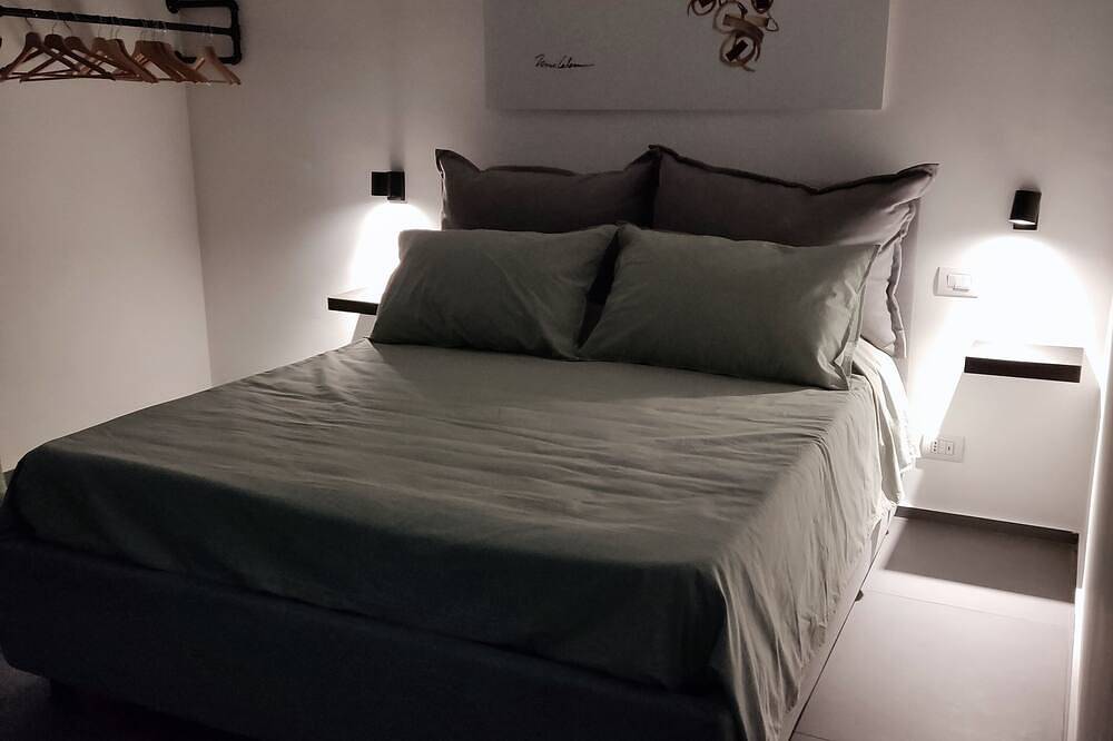 Entire apartment, Oktò apartments, two-room apartment sqm 50 in Milazzo, Messina Province