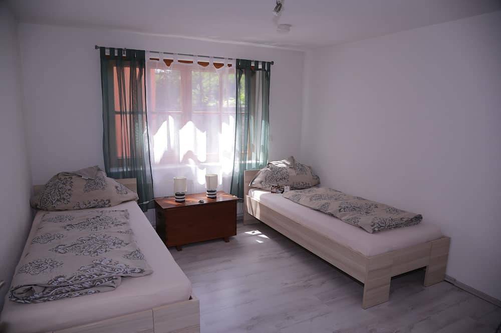 Ganze Wohnung, Komfort Ferienwohnung mit offenen Kamin 3*** in Kandern, Südschwarzwald