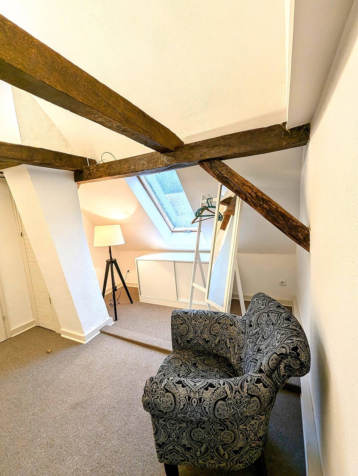 Apartamento vacacional entero, Monteurswohnung Kassel Monteurwohnung Ferienwohnung Traube bis 1 - 4 Pers.Parkplatz & Küche Modern in Wolfsanger-Hasenhecke, Kassel