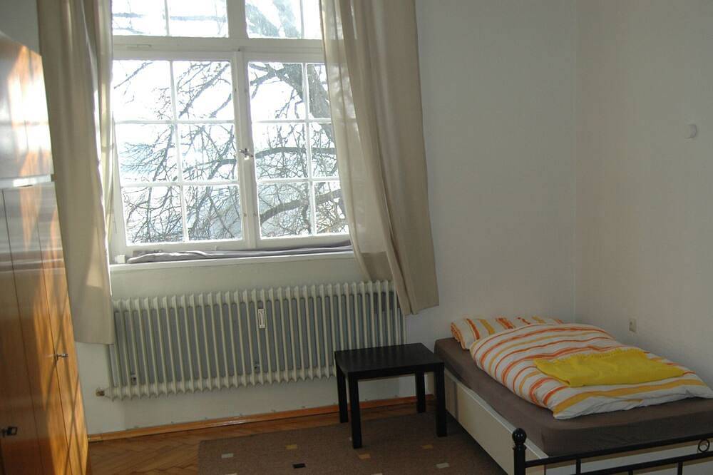 Kreative Behaglichkeit im renovierten Schulraum, 123 qm in Argenbühl, Region Bodensee-Oberschwaben