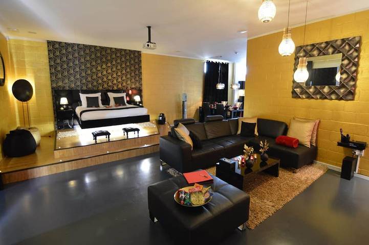 Location de vacances pour 2 personnes, avec terrasse ainsi que sauna et jacuzzi à Welkenraedt - 2