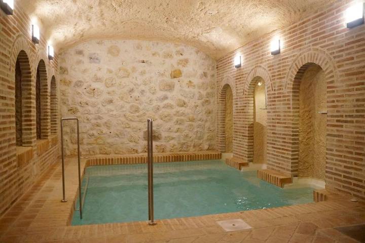 Casa rural para 6 personas, con Balcón y Terraza además de Jacuzzi y Piscina en Provincia de Guadalajara